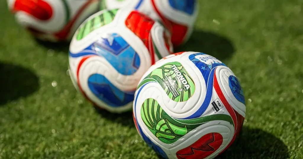 Mest avancerade VM-bollen någonsin – måste laddas före match