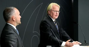 Tuffare formuleringar mot USA i ny säkerhetspolitisk analys