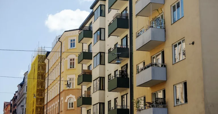 Expert: Bostadsmarknaden snart immun mot Trump och Putin