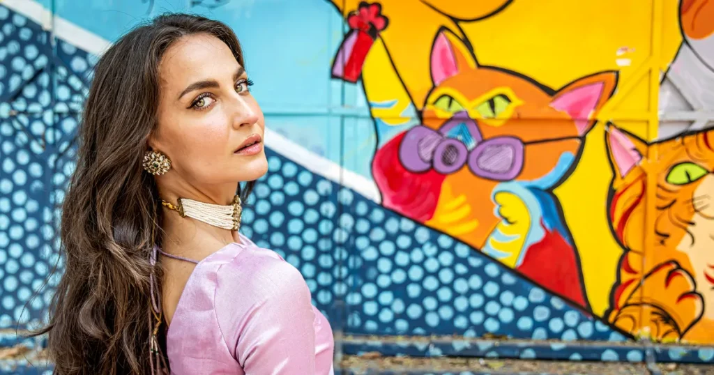 Från kackerlackor till eget tjänstefolk – svenska Elli Avram gör succé i Bollywood