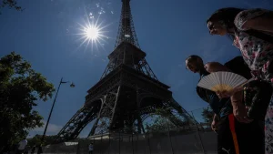 Överdödlighet mer än fördubblas i Paris under Frankrikes rekordvärmebölja