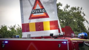 En person dödad i tvåbilsolycka utanför Linköping