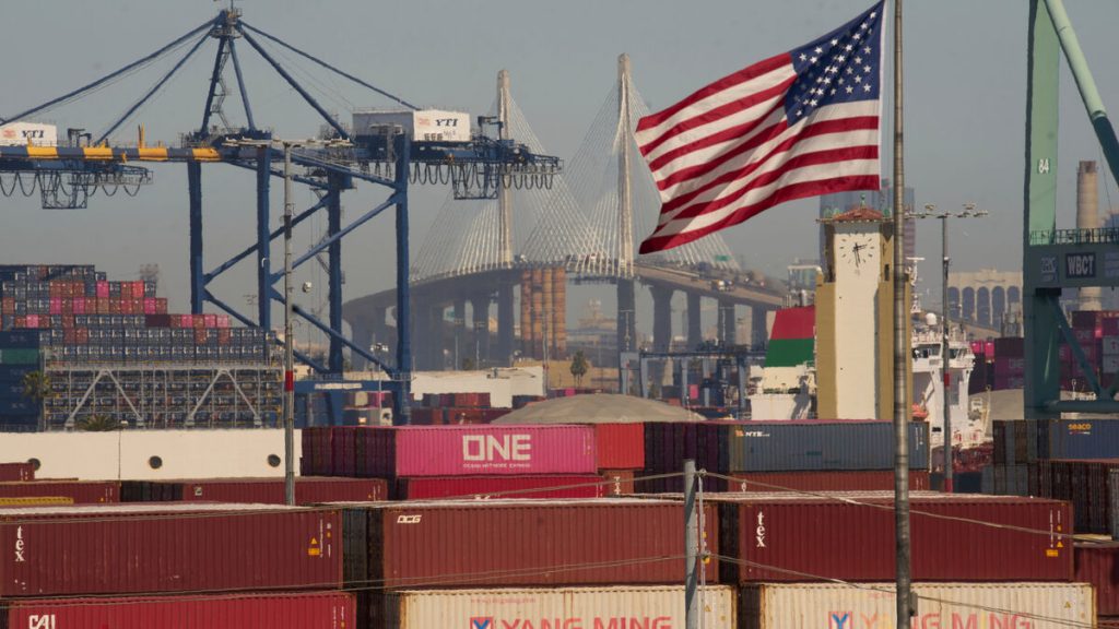 US handelsunderskott vidgas till 77,6 miljarder dollar i maj när importen ökar och exporten faller