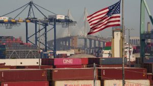 US handelsunderskott vidgas till 77,6 miljarder dollar i maj när importen ökar och exporten faller