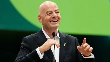 FIFA överväger att häva Rysslands fotbollsförbud efter att IOK återupptagit idrottare