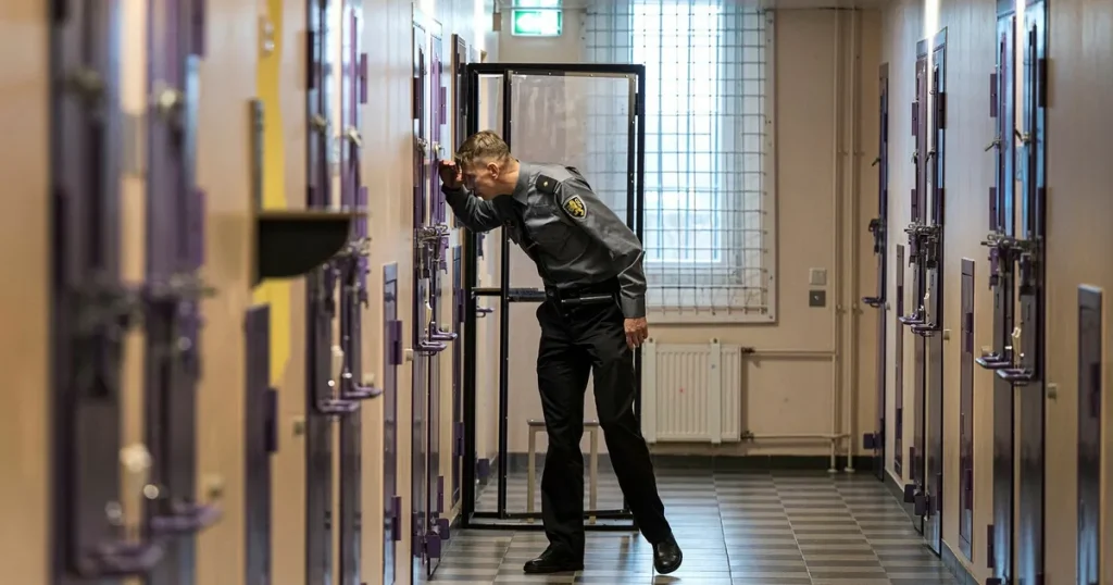Första svenska fångarna till Estland i augusti