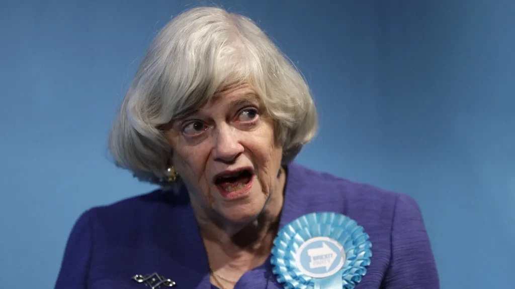 Former British minister Ann Widdecombe found dead in home, police probe murder
Here’s the Swedish translation:
Tidigare brittisk minister Ann Widdecombe hittad död i sitt hem, polisen utreder mord
Alternative version:
Fd brittisk minister Ann Widdecombe hittad död hemma, polisen misstänker mord