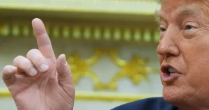 Trump hotar slå till mot Irans infrastruktur