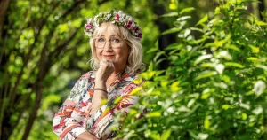 Birgitta Rubin: Erika Bjerström ser samband mellan klimatets och demokratins kris