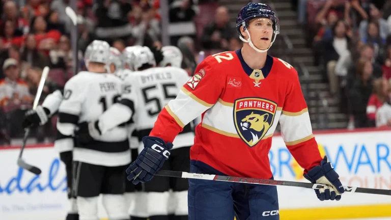NHL-säsongen startar i slutet av september när grundserien utökas till 84 matcher