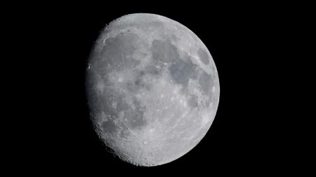 SpaceX-raketdel på väg att krascha in i månen med 8 700 km/h