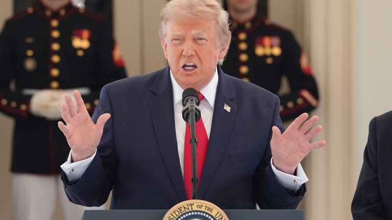 Trump varnar Iran för kraftfulla attacker i natt och på tisdag