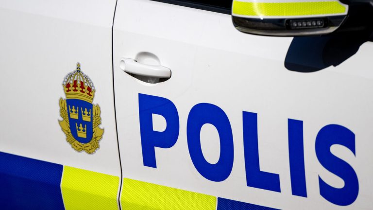 Man i 80-årsåldern dör i motorcykelolycka i Smedjebacken, Dalarna