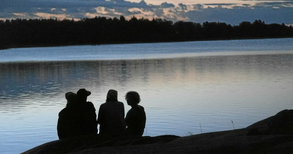 Kollobarn skulle skickas hem – gick loss med tillhyggen