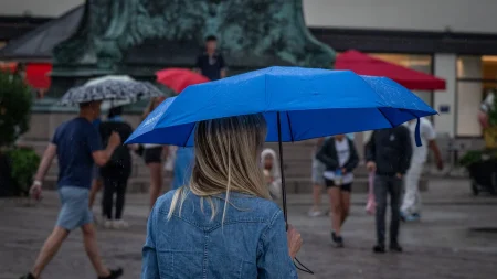 SMHI utfärdar gul varning för kraftigt regn i Västra Sverige på lördag