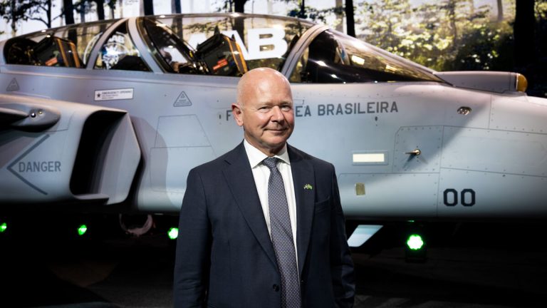 Saab rapporterar starkare kvartal än väntat när orderstocken ökar med 82% till 86,6 miljarder kronor