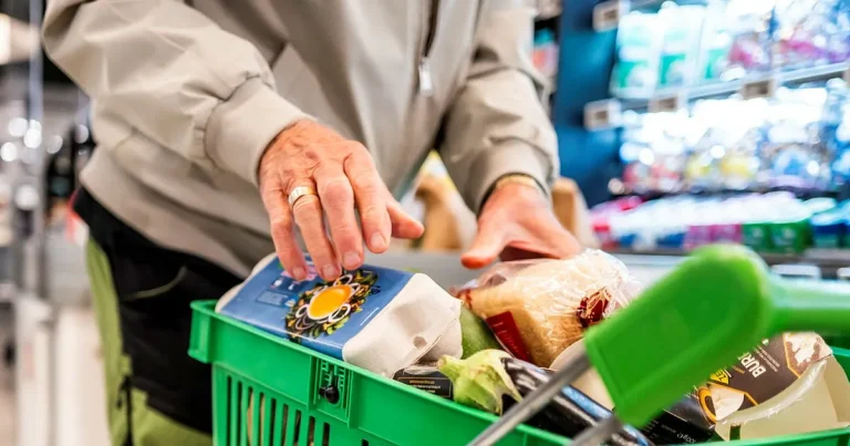 Vilseledande förpackningar i mataffärerna ska granskas