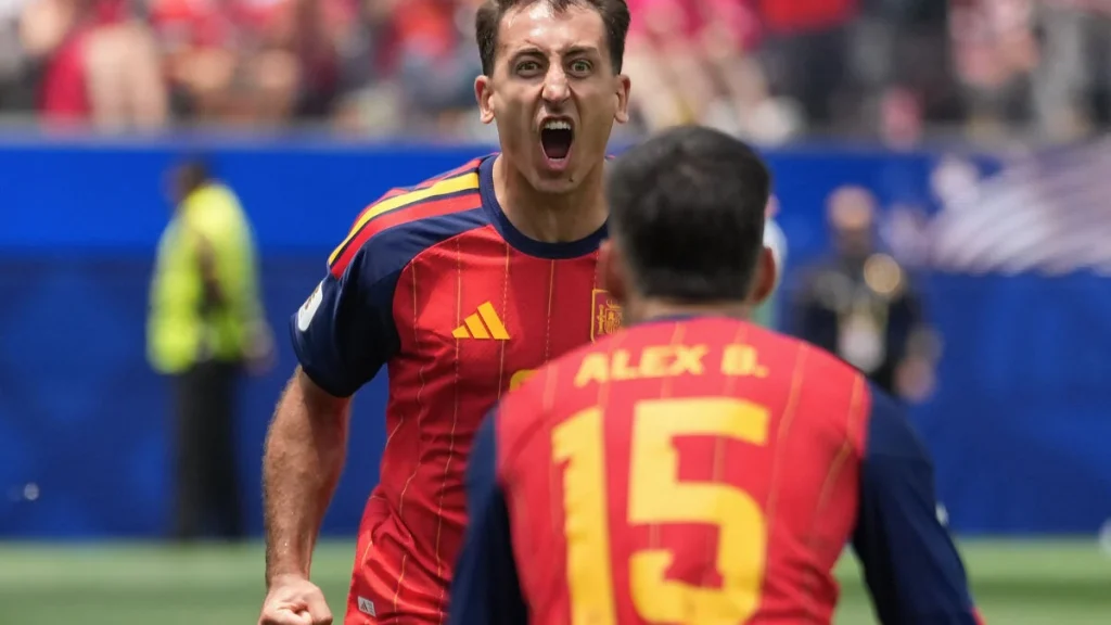 Spanien slog Österrike 3-0 och avslutade 16 år lång torka i VM-slutspel