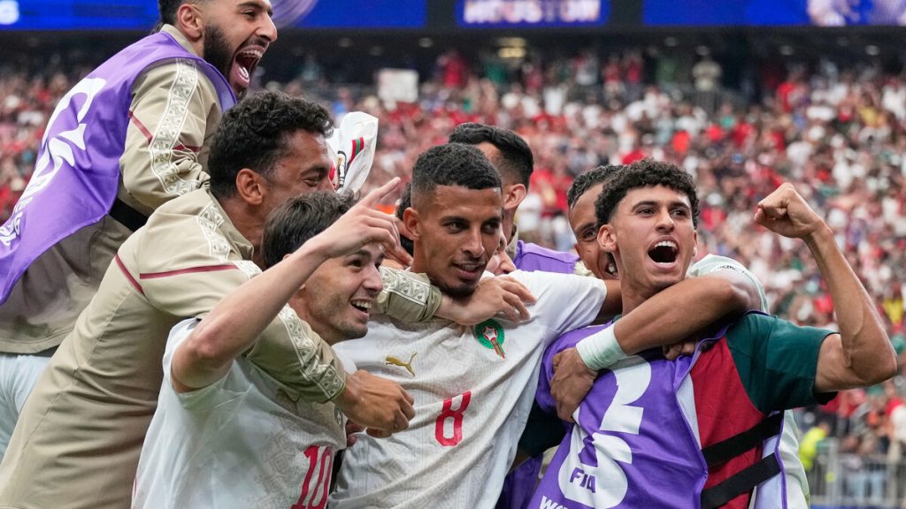 Marocko når VM-kvartsfinal, men Ismail Saibaris skada skuggar segern över Kanada
