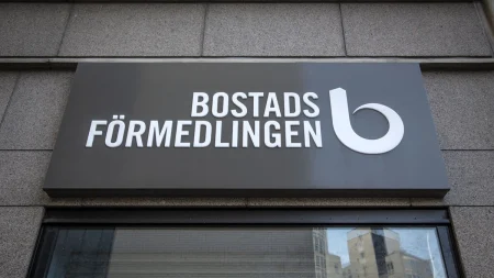 Bostadssökande i Stockholm missar lägenheter efter att kommunal myndighets mejl hamnar i skräppost