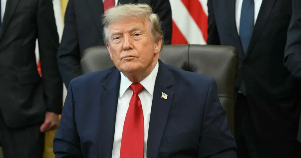Trump backar om tullar i Hormuzsundet