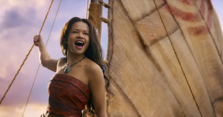 Suggestiva effekter och dödscharmig Dwayne Johnson räddar spelfilmsversionen av ”Vaiana”