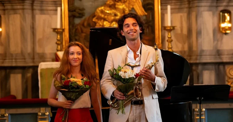 Ung duo leder klassisk musikfestival i Öregrund