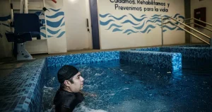 I Mexico City byggs spa, simhallar och skejtparker för de fattiga