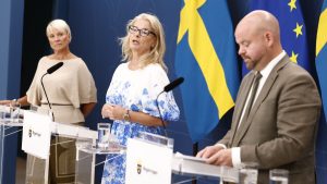 Svensk regering ska se över CSN-regler, inklusive högre inkomsttak för studenter
