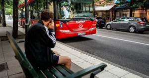 Nu sänks priset för alla som åker kollektivt