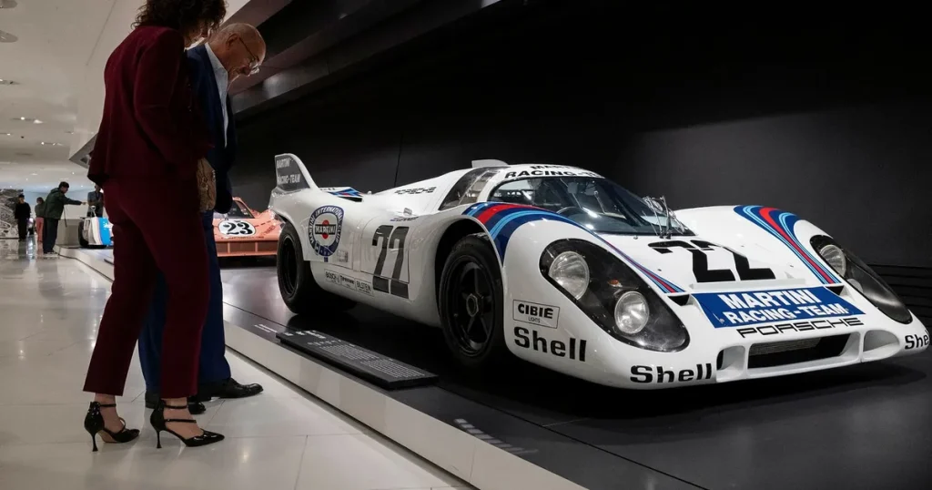Porschen är tyskarnas tröst när ekonomin går på tomgång