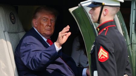 Trump säger att amerikansk medborgare fängslad i Iran har frigivits