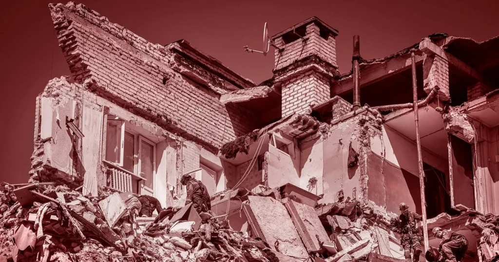 Ledare: Ukraina bombar oljedepåer – Ryssland riktar sina attacker mot sovande civila