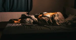 Så påverkas vikten av för lite sömn