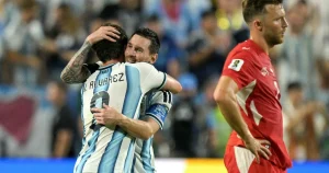 Argentina vidare efter stjärnans utvisning