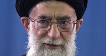 Khameneis begravning stundar – 20 miljoner väntas sörja
