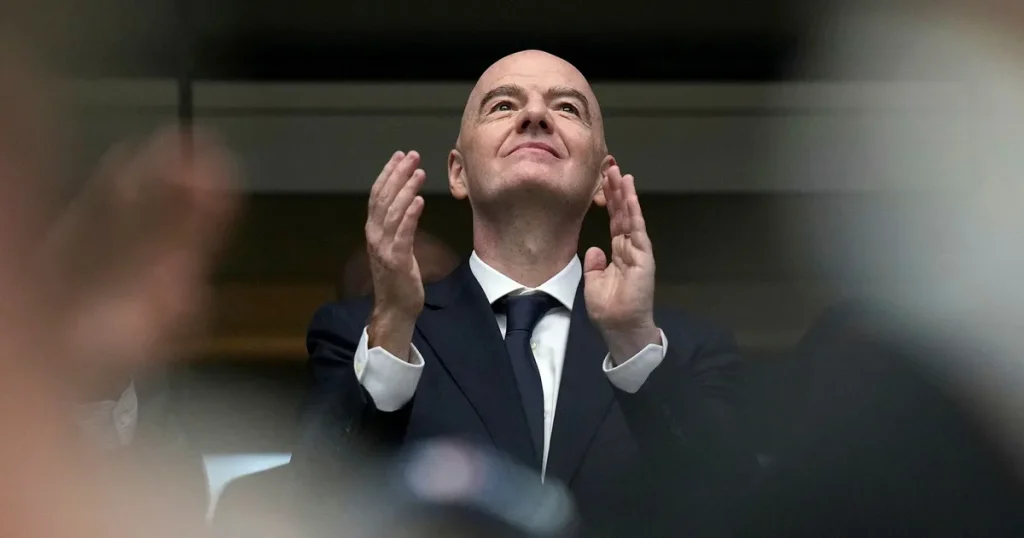 Infantino sitter säkert med beprövad taktik – uppges ha stöd från 200 länder