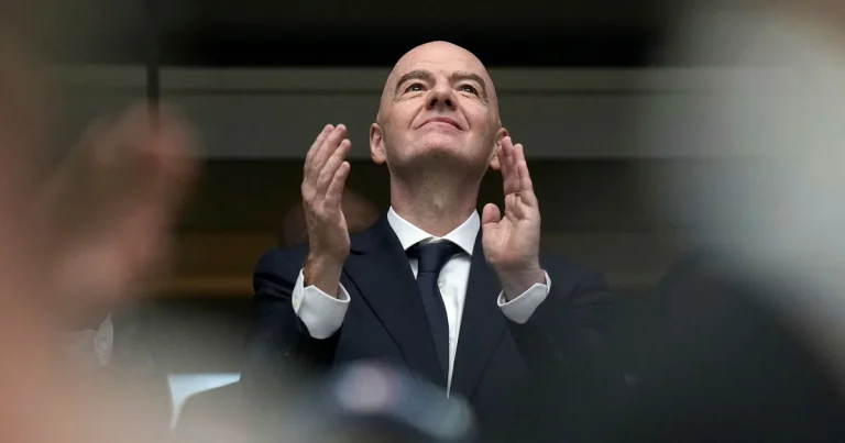 Infantino sitter säkert med beprövad taktik – uppges ha stöd från 200 länder