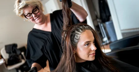 Guide: Siffrorna du behöver ha koll på för att tona håret hemma