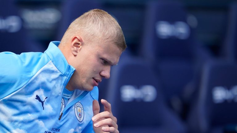Haaland och andra norska Premier League-spelare kommer att bära svarta sorgband som hyllning till kung Harald.