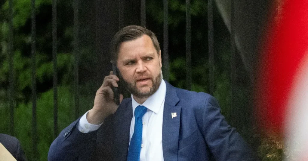 Kravet från Vance till Zelenskyj: Stoppa oljeattackerna
