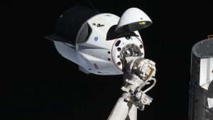 Här är två bra förslag på svenska, beroende på vilken stil du föredrar:
Alternativ 1 (Vanlig rubrikstil i Sverige):
”Därför blir astronauter förstoppade i rymden – enligt ny studie”
Alternativ 2 (Mer direkt översättning):
”Ny studie visar varför astronauter blir förstoppade i rymden”
Tips: Alternativ 1 låter mest naturligt på svenska eftersom vi ofta använder ”Därför” i rubriker.