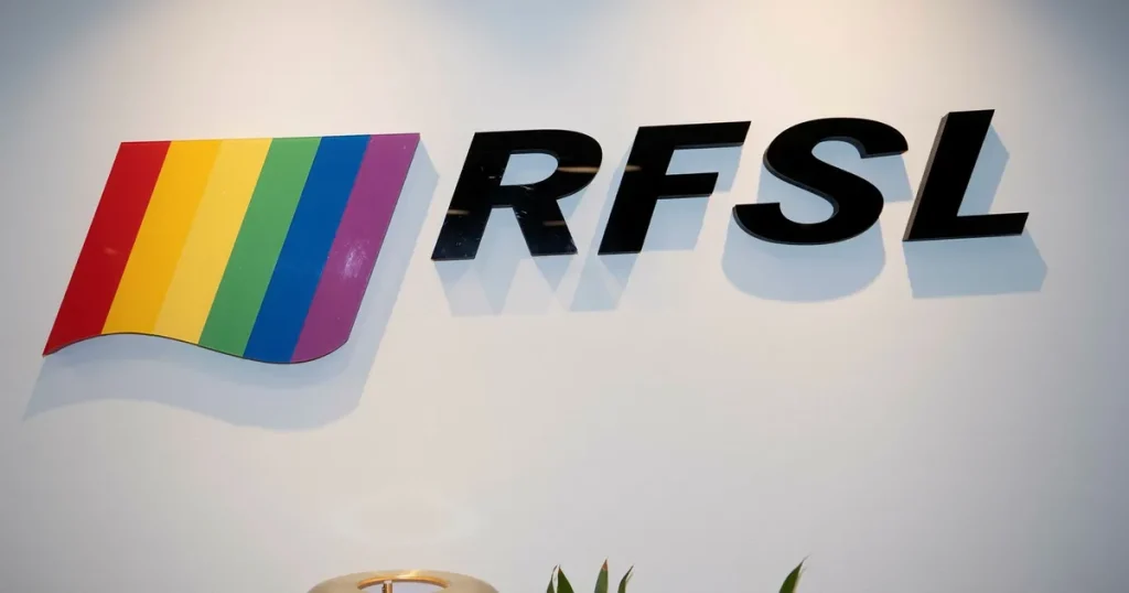 RFSL: Polis hämtade mamma med barn från RFSL-möte för utvisning