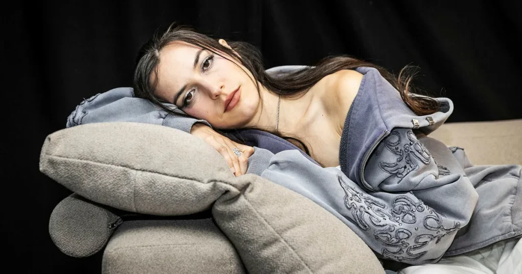 Franska artisten Oklou: ”Om det inte är unikt är det inte nödvändigt”
