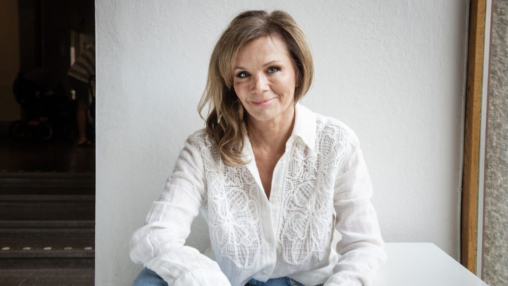 Lena Philipsson lanserar ny show efter Roxette-turnén, med en mer intim scenframställning