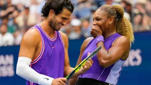 Serena Williams och Carlos Alcaraz vinner mixed dubbel i sina US Open-comebacker
(This uses the present tense, which is common in Swedish sports headlines for drama. Alternatively, if you prefer the past tense, you can say: ”Serena Williams och Carlos Alcaraz vann mixed dubbel i sina US Open-comebacker”.)