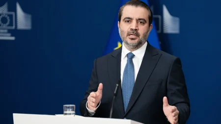 Syriens utrikesminister träffar chefen för Mossad in Jordanien efter israelisk attack, enligt källorna.