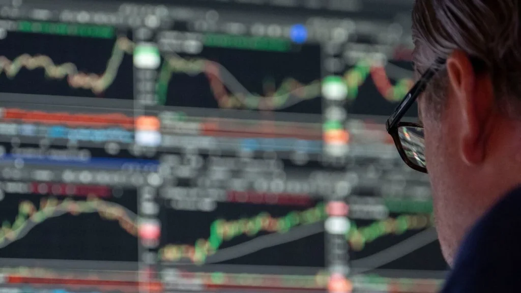 ”Wall Street stiger efter att USA:s inflation sjönk till 3,4 procent i juli.”