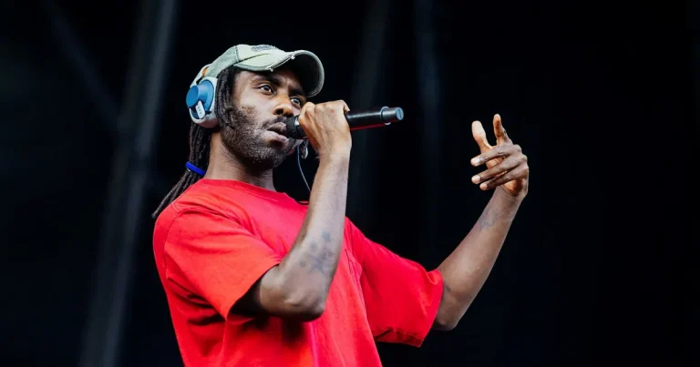 Blood Orange visar att han trivs bäst som producent