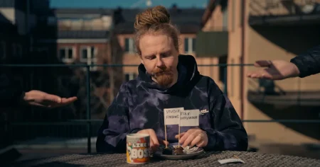 Ny film om folkbildningens kris: ”De stora svenska banden har gått genom studieförbunden”